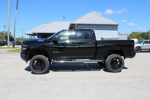Diamond Black Crystal Pearlcoat 2026 RAM 2500 Big Horn Crew Cab 4x4 6'4' Box