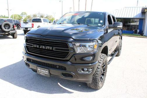 Diamond Black Crystal Pearlcoat 2020 RAM 1500 Big Horn/Lone Star