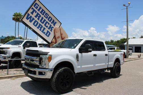 Oxford White 2017 Ford F-250 XLT