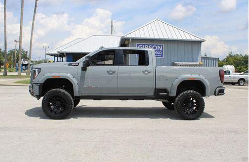 2024 GMC Sierra 2500 AT4