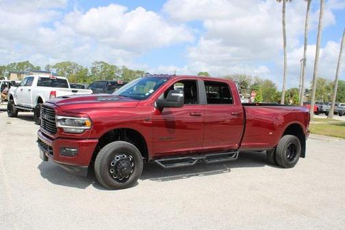 2024 RAM 3500 Laramie Crew Cab 4x4 8' Box