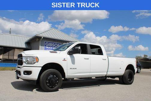 Bright White Clearcoat 2024 RAM 3500 Big Horn Crew Cab 4x4 8' Box
