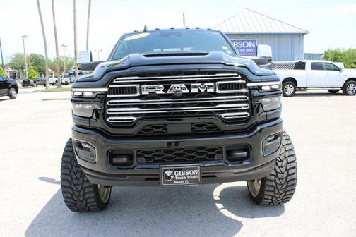 Diamond Black Crystal Pearlcoat 2025 RAM 2500 Laramie Crew Cab 4x4 6'4' Box