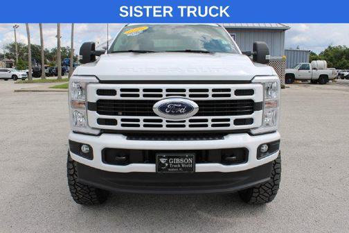 Oxford White 2025 Ford F-250 XLT