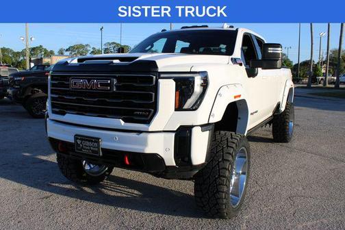 Summit White 2025 GMC Sierra 2500 AT4