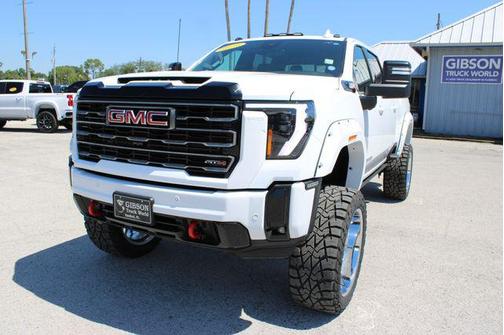 Summit White 2025 GMC Sierra 2500 AT4