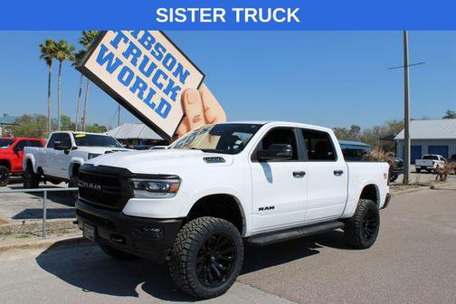 Bright White Clearcoat 2023 RAM 1500 Big Horn/Lone Star