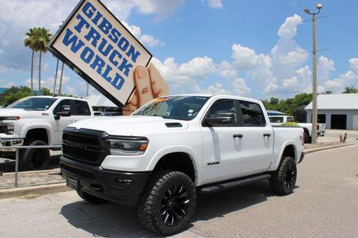Bright White Clearcoat 2023 RAM 1500 Big Horn/Lone Star