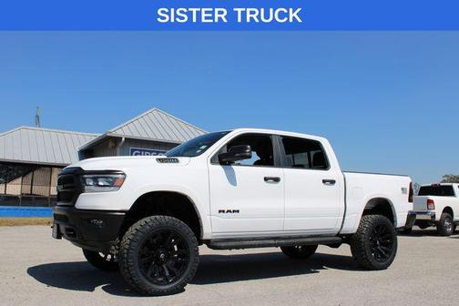 Bright White Clearcoat 2023 RAM 1500 Big Horn/Lone Star
