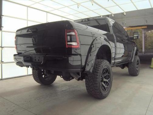 Diamond Black Crystal Pearlcoat 2023 RAM 2500 Big Horn Crew Cab 4x4 6'4' Box
