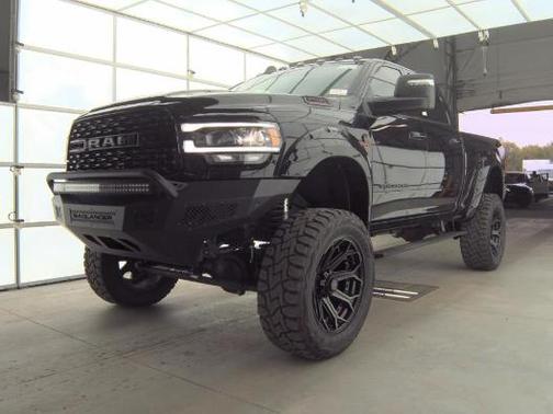 Diamond Black Crystal Pearlcoat 2023 RAM 2500 Big Horn Crew Cab 4x4 6'4' Box