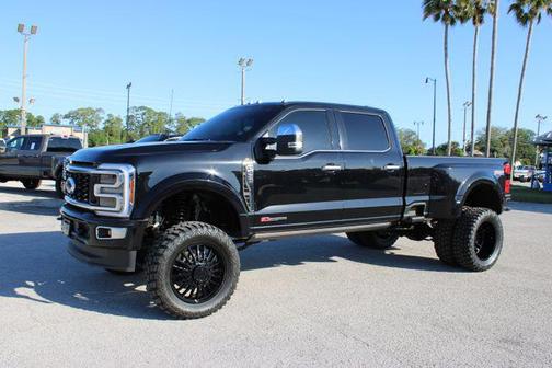 Agate Black Metallic 2025 Ford F-450 Platinum