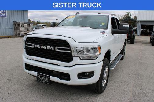 Bright White Clearcoat 2026 RAM 2500 Big Horn Crew Cab 4x4 6'4' Box