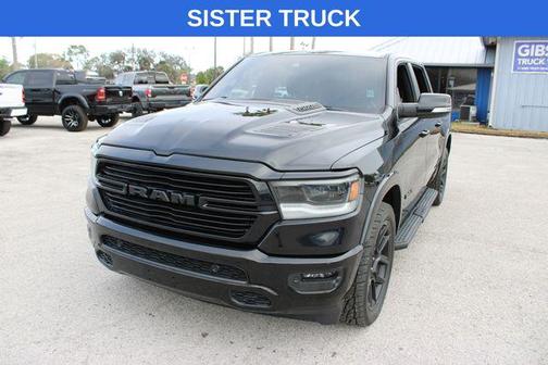 Diamond Black Crystal Pearlcoat 2024 RAM 1500 Laramie
