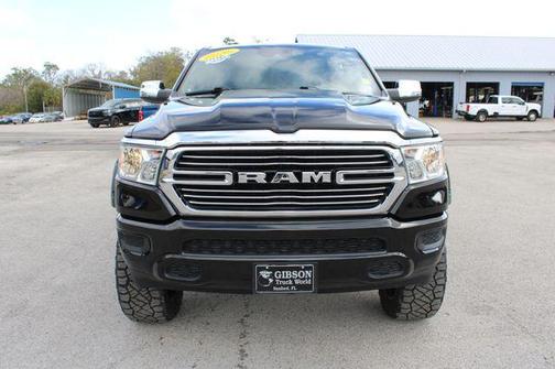 Diamond Black Crystal Pearlcoat 2024 RAM 1500 Laramie