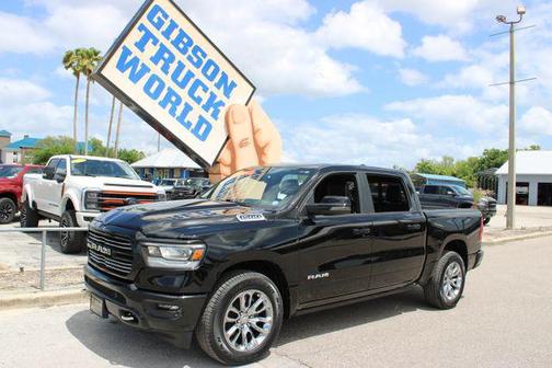 Diamond Black Crystal Pearlcoat 2024 RAM 1500 Laramie