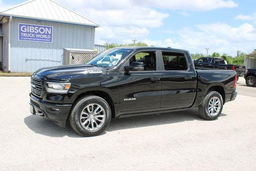 Diamond Black Crystal Pearlcoat 2024 RAM 1500 Laramie