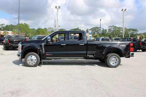 Agate Black Metallic 2026 Ford F-450 King Ranch