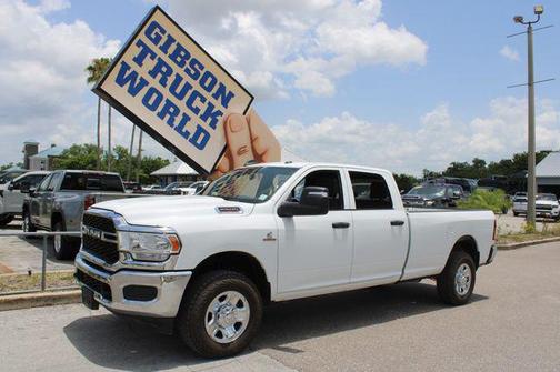 2023 RAM 2500 Tradesman Crew Cab 4x4 8' Box