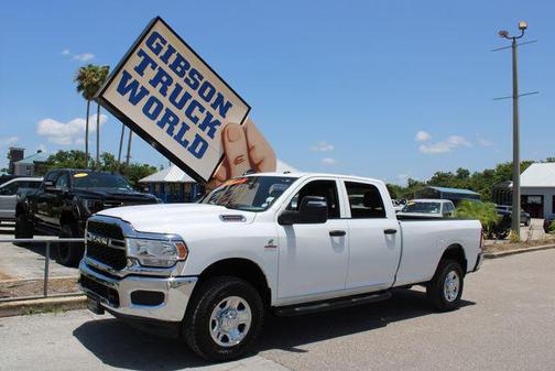 2023 RAM 2500 Tradesman Crew Cab 4x4 8' Box