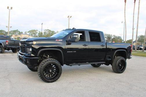 2025 Chevrolet Silverado 2500 Custom