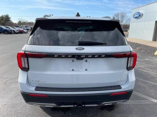 2026 Ford Explorer Active w/200A Pkg