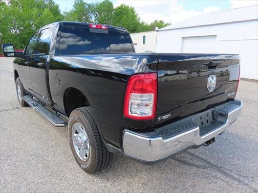 2023 RAM 2500 Tradesman Crew Cab 4x4 6'4' Box