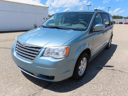 2009 Chrysler Town & Country Touring