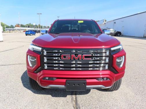 2024 GMC Canyon Denali