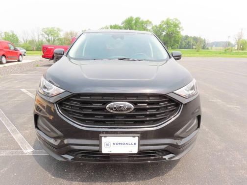 Agate Black 2024 Ford Edge SE