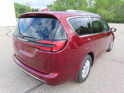 Velvet Red Pearlcoat 2021 Chrysler Pacifica Touring L