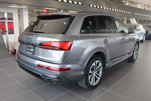 2025 Audi Q7 45 Premium Plus