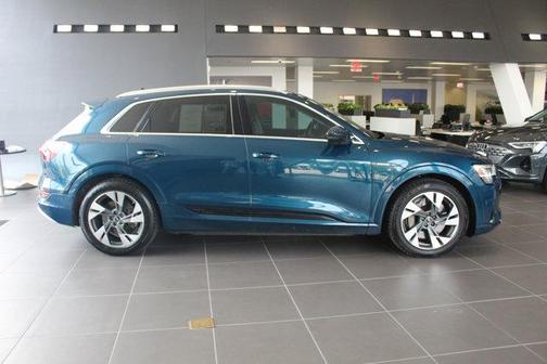 2023 Audi e-tron Premium Plus quattro