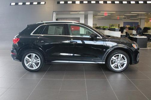 2019 Audi Q3 2.0T S line Premium Plus