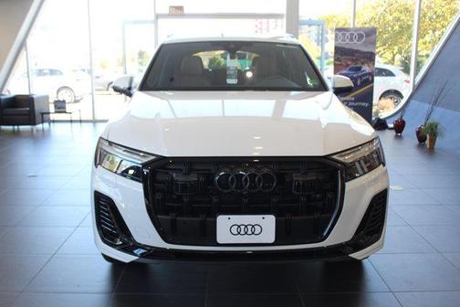 2026 Audi Q7 45 Premium Plus