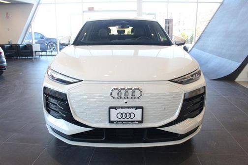 2025 Audi Q6 e-tron Premium quattro