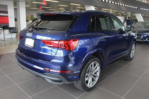 2025 Audi Q3 Premium 45 TFSI S line quattro Tiptronic