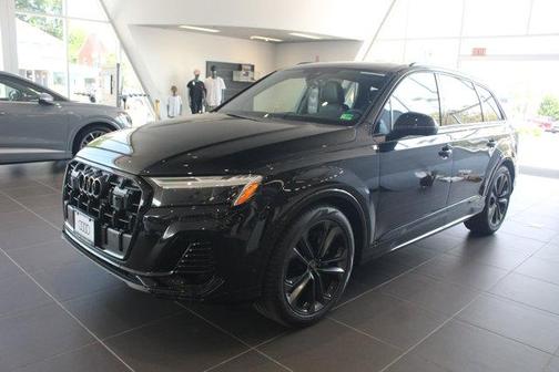 2025 Audi Q7 55 Premium Plus