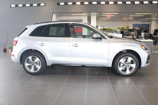 2025 Audi Q5 40 Premium Plus