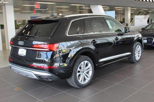 2025 Audi Q7 55 Premium Plus