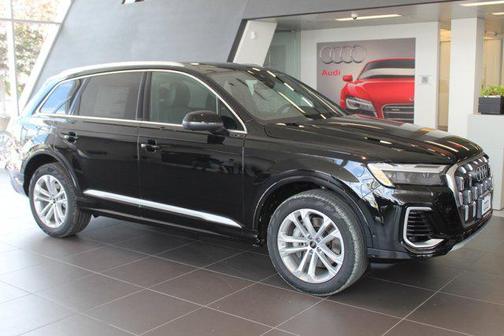 2025 Audi Q7 55 Premium Plus