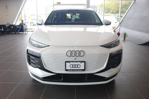 2025 Audi Q6 e-tron Premium Plus quattro