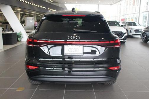 2025 Audi Q6 e-tron Premium