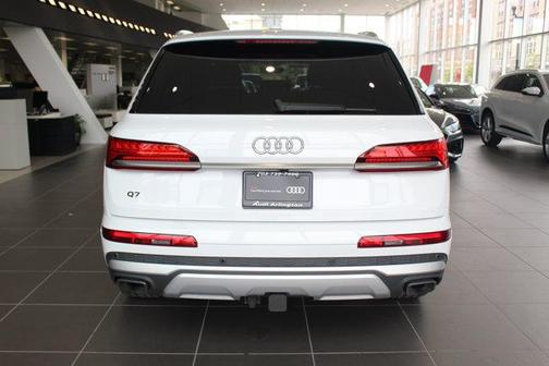 2025 Audi Q7 45 Premium Plus