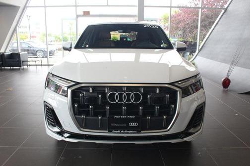 2025 Audi Q7 45 Premium Plus