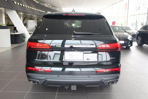 2025 Audi Q7 55 Premium Plus