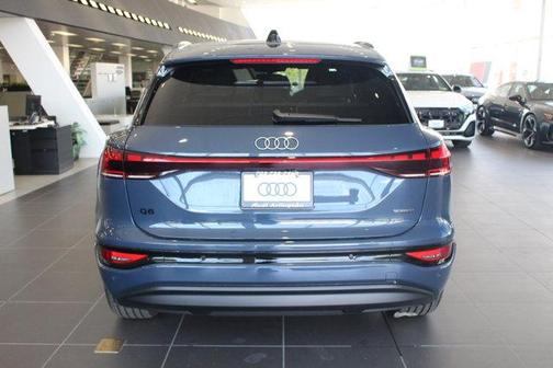 2025 Audi Q6 e-tron Prestige quattro