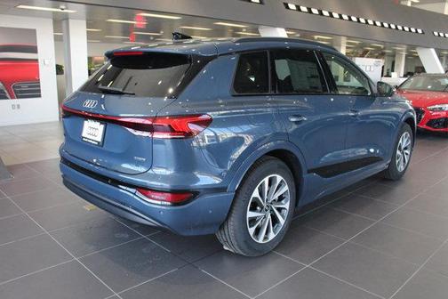 2025 Audi Q6 e-tron Prestige quattro