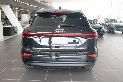 2025 Audi Q6 e-tron Premium Plus quattro