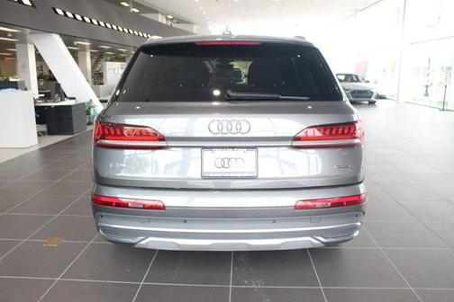 2022 Audi Q7 55 Premium Plus